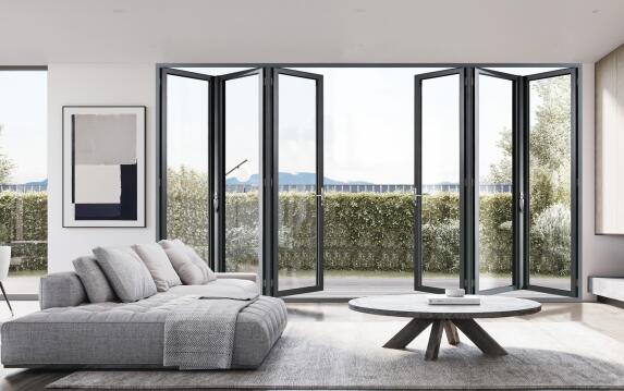 推拉門(mén)封陽(yáng)臺(tái)好還是斷橋鋁平開(kāi)窗好？封陽(yáng)臺(tái)方案指南